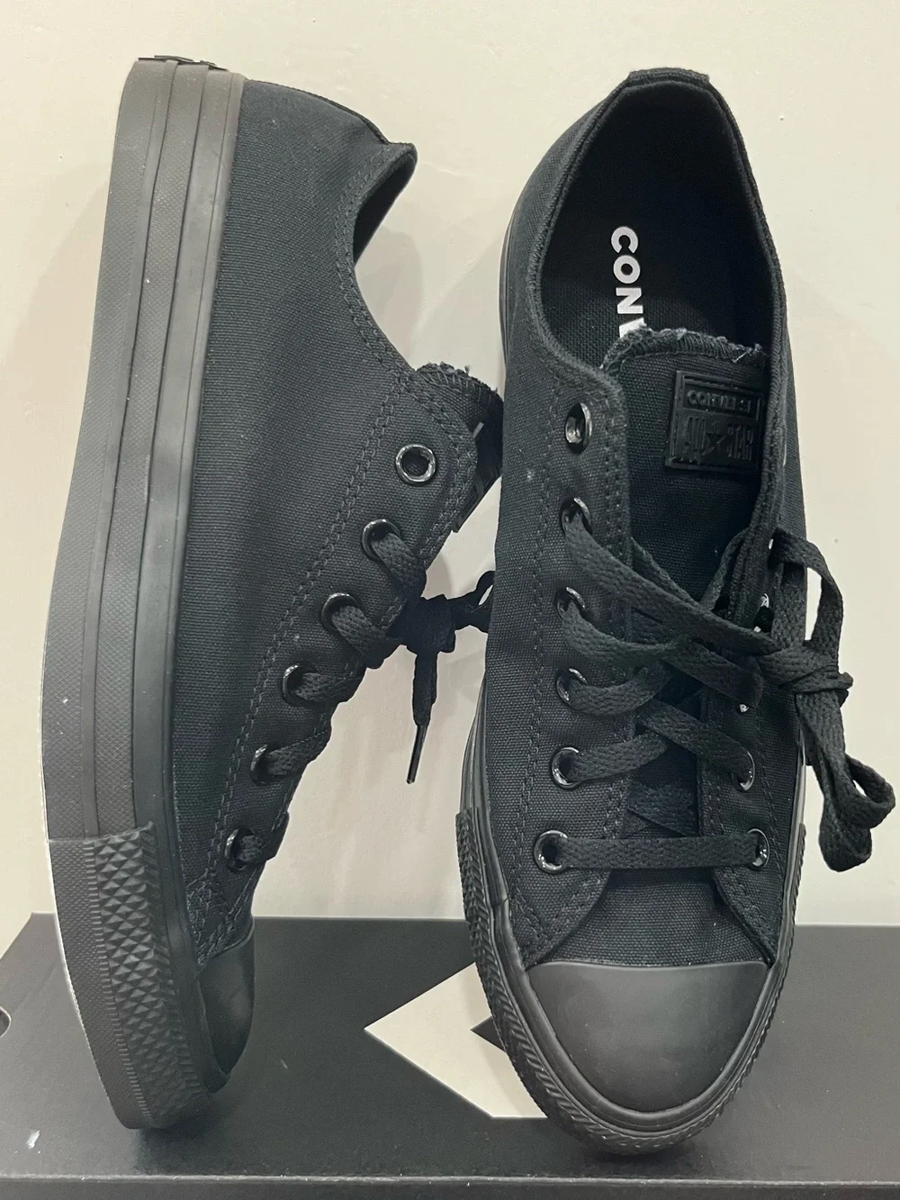 Converse Black Low Top Canvas Sneakers - Picture 3 of 10